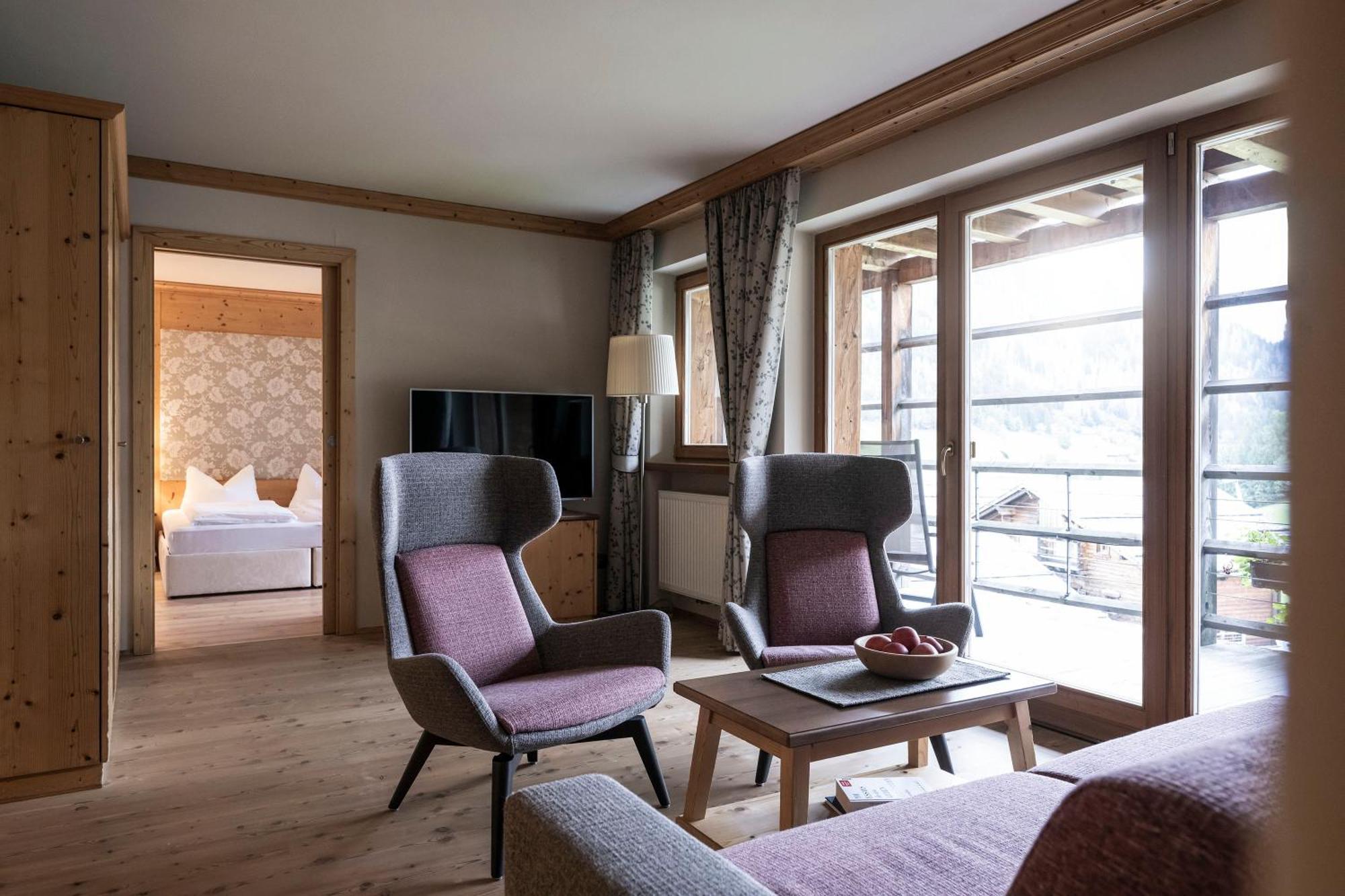 Post Alpina - Family Mountain Chalets San Candido Exterior foto