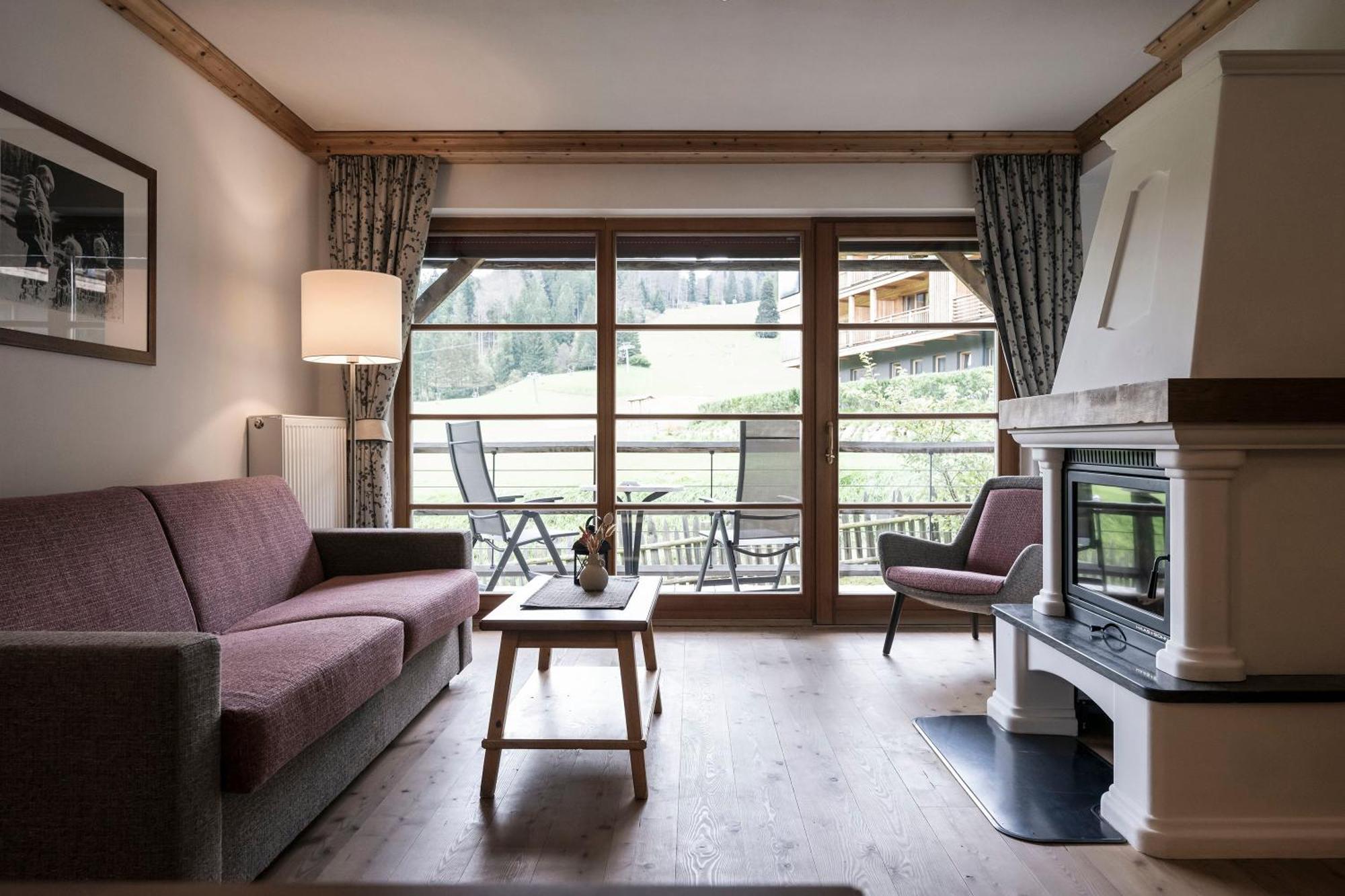 Post Alpina - Family Mountain Chalets San Candido Exterior foto